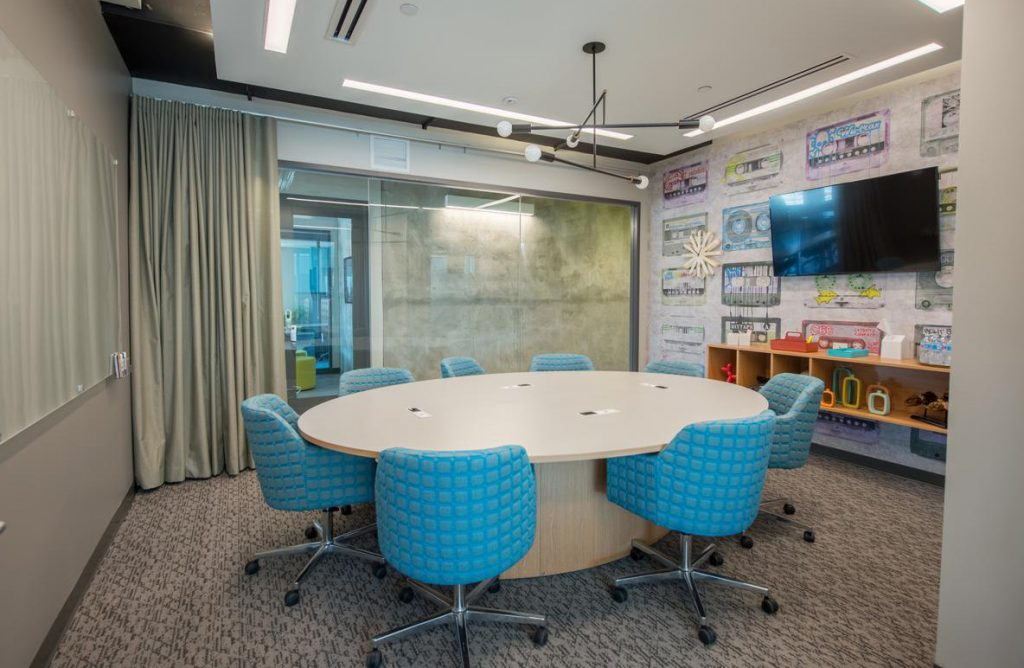 arista-bloomfield-conference-room.webp