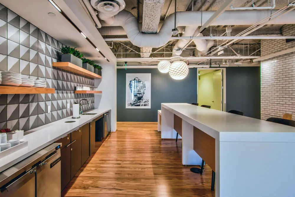 los-angeles-coworking-space-kitchen-break-area.webp